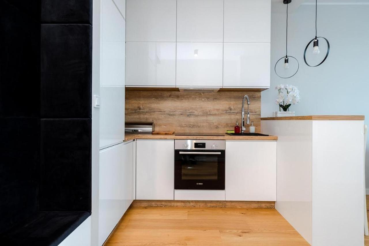 Apart D&K Free Parking Komputerowa 8 Apartment Warsawa Bagian luar foto
